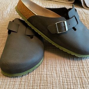 Boston Birkenstock Birkibuc Vegan Clog 44/11